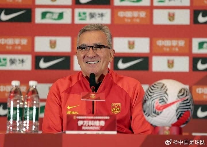 李帅因伤病退出,两归化艾克森,李可恐无缘客战新加坡_腾讯新闻