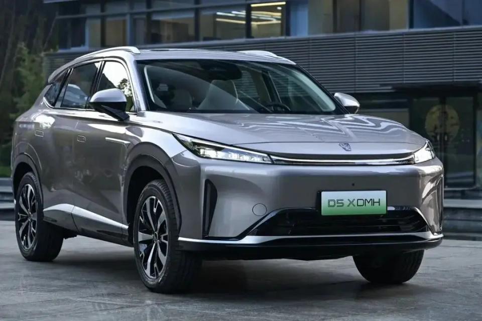 【e汽车】售价11.98万元起,荣威d5x正式上市