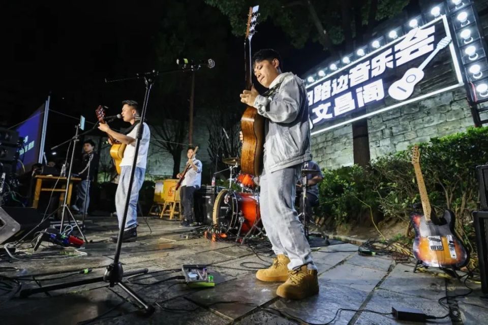 贵阳x正安弹起本周五文昌阁吉他之夜邀你弹起吉他唱起歌