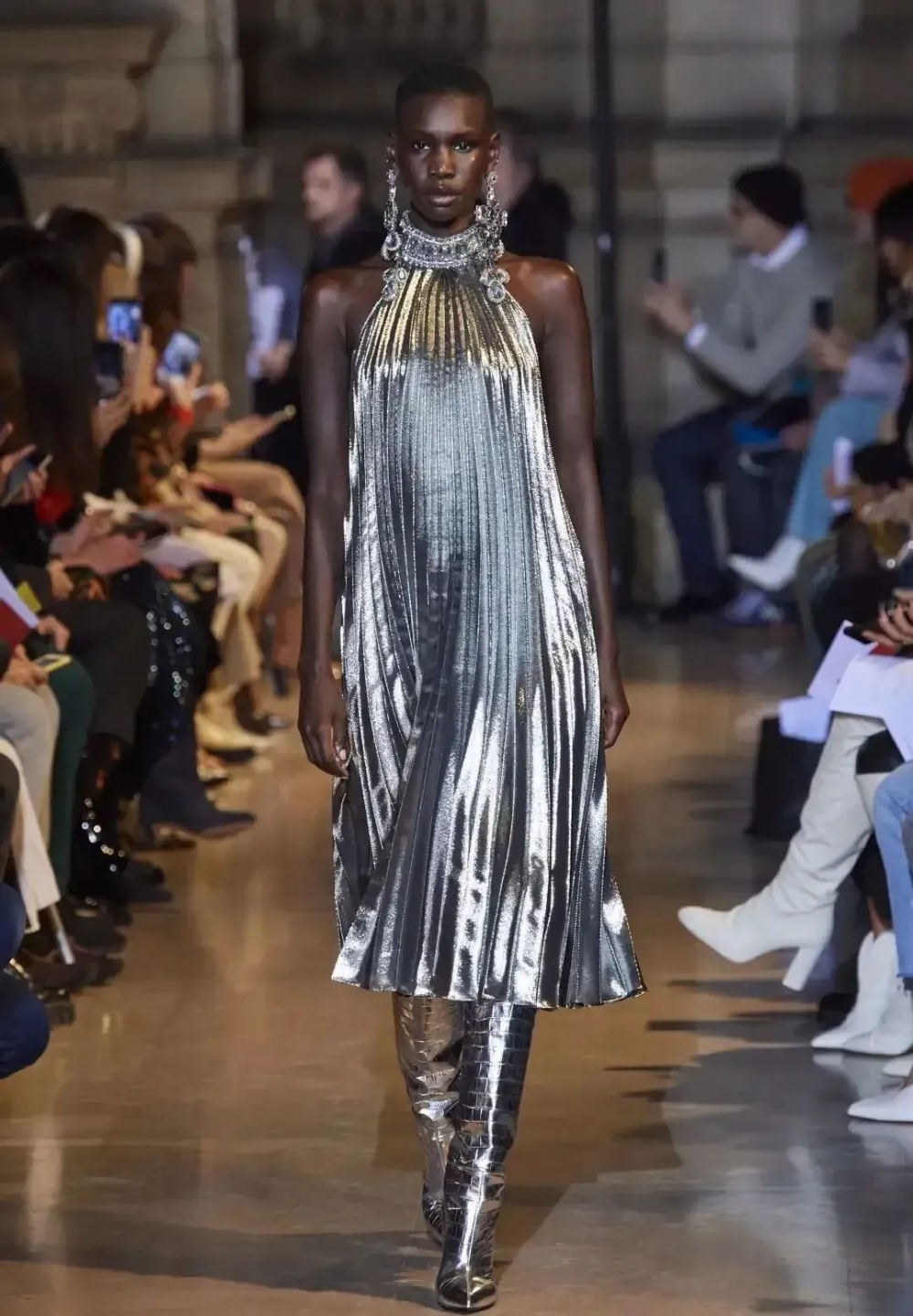 谁能不爱褶裥工艺!法国风尚与永恒经典的交织