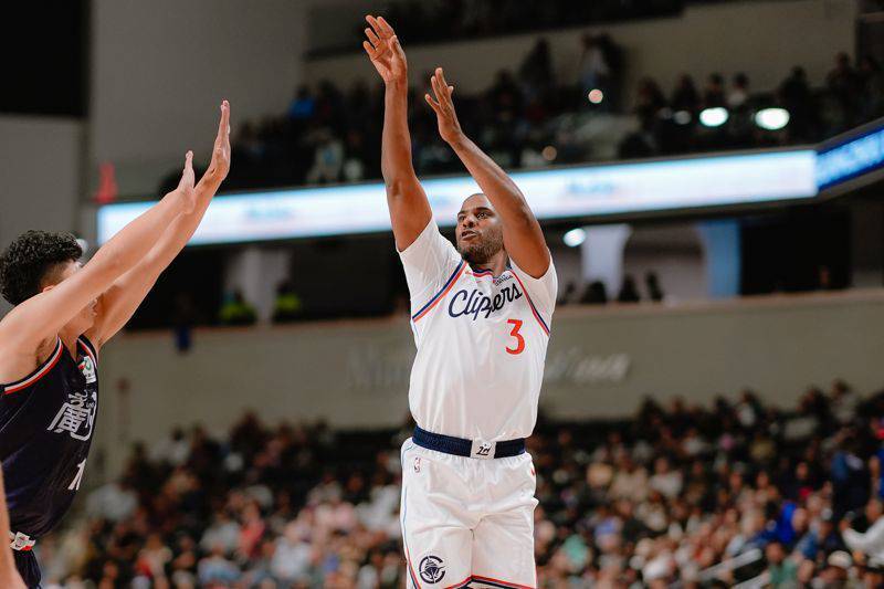 40岁CP3生涯第21个赛季续写传奇，克里斯·保罗仍难撼动斯托克顿助攻神话