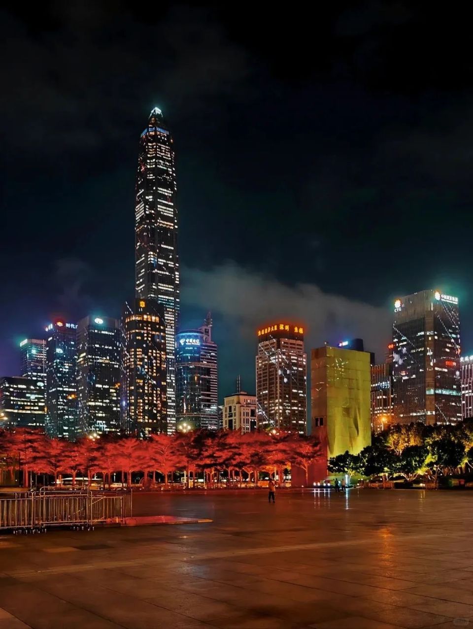 夜景citywalk路线这里不光有深圳最成熟的cbd和全城最高建筑也是深圳