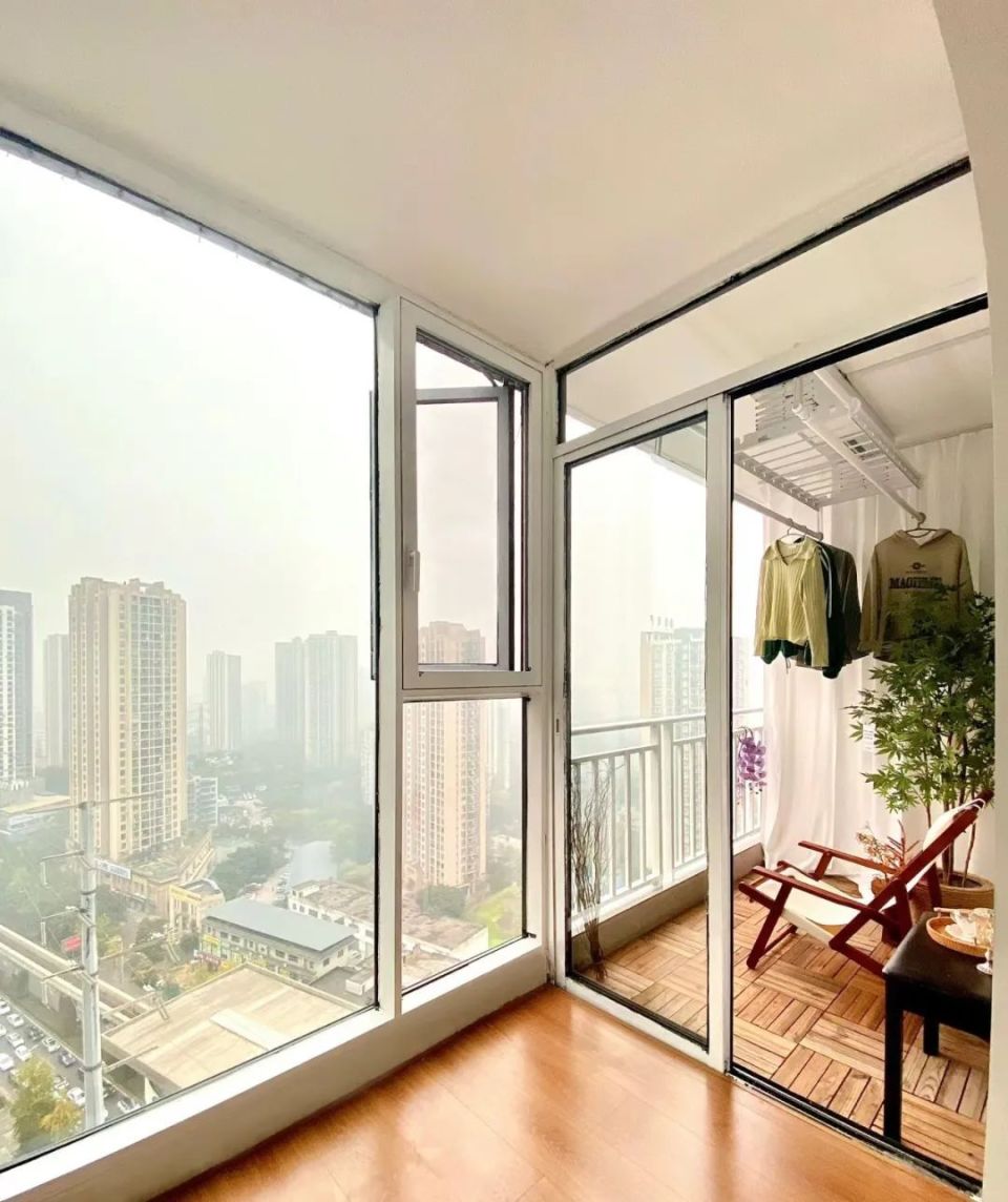 阳台一分为二,一半烟火气,一半诗和远方7.