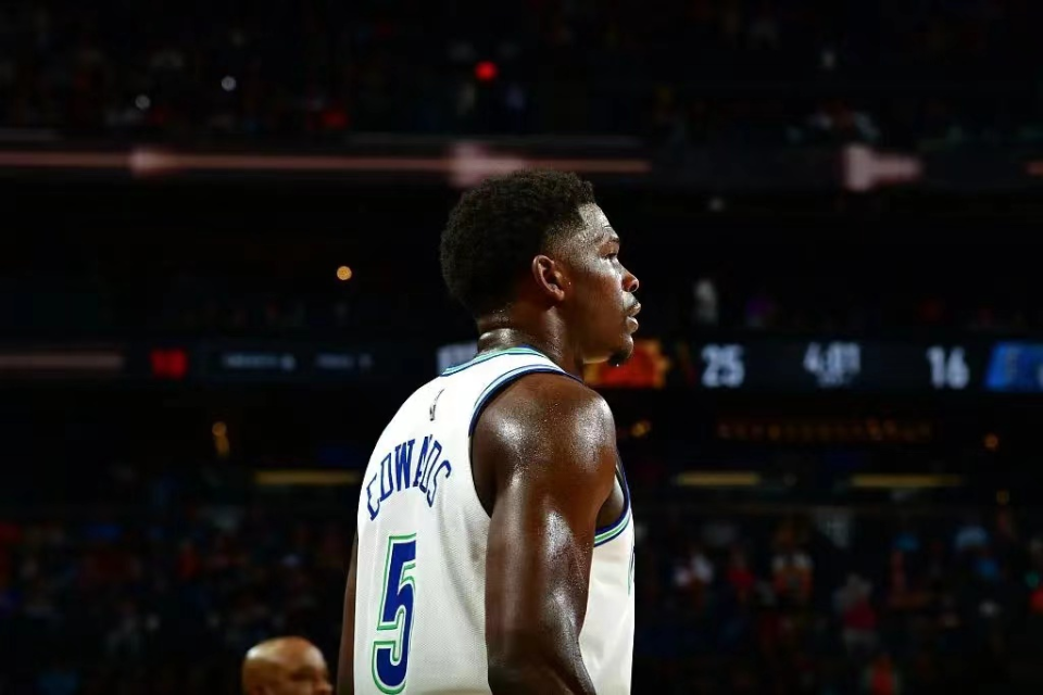 唐斯29 9关键5秒准绝杀:森林狼大逆转9战8胜 冲上西部第一_腾讯新闻