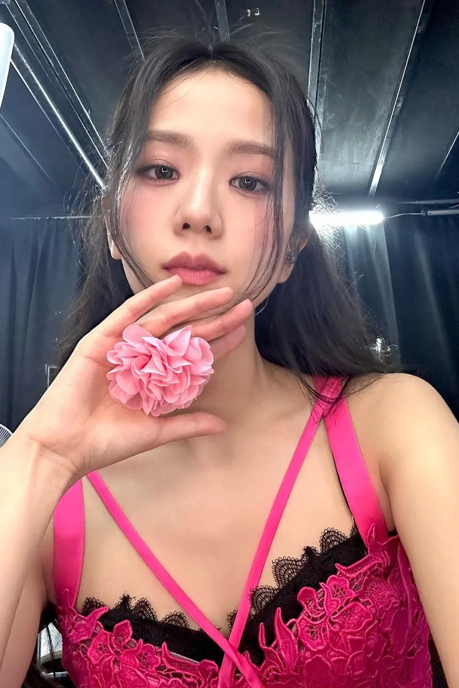 jisoo,安普贤官宣恋情,网友反应好坏各半,朴叙俊被猜是红娘!