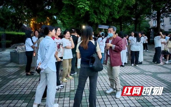 邵阳学院外国语学院举办首期全新"英语角"活动