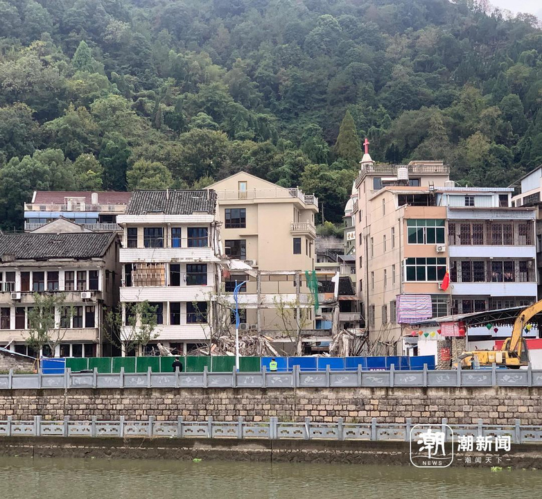 温州市永嘉县桥头镇一民房坍塌 4人遇难