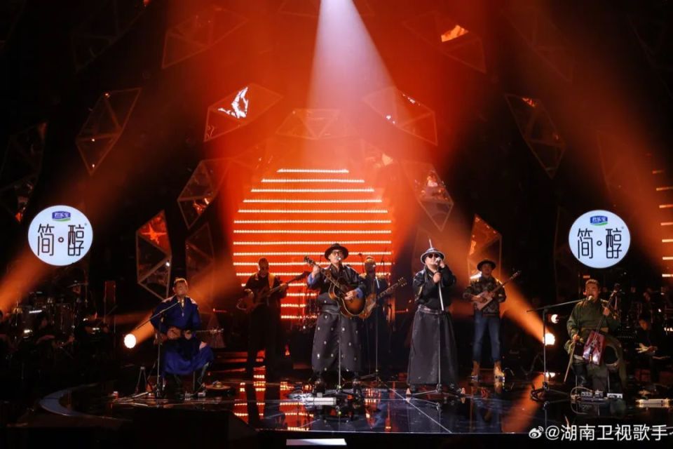 危险舞台打破温室,《歌手2024》的"拨乱反正"