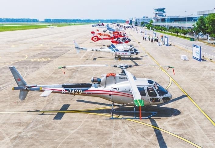 5月8日,武汉经开区汉南通用航空机场,飞行器静态展示.