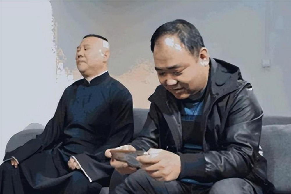 侯震,他是德云社嚣张第一人,连郭德纲都拿他没办法插图8