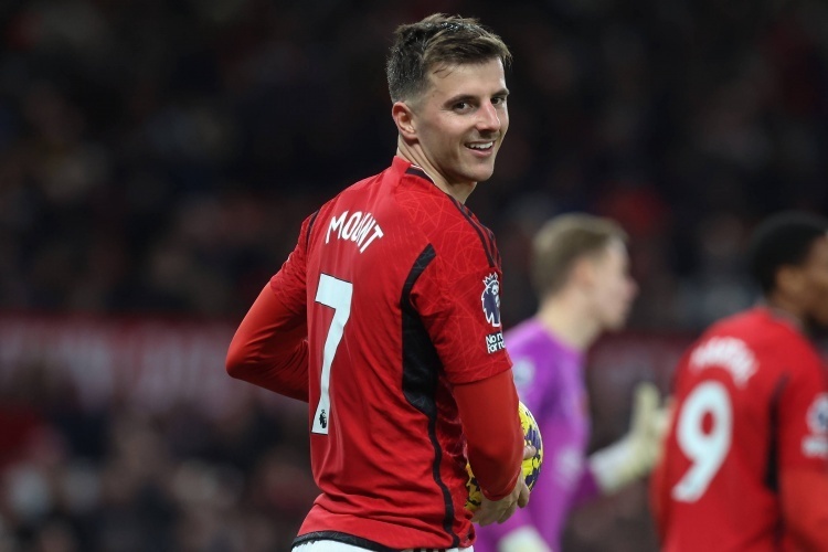 芒特捧得足总杯冠军,此前在温布利6次决赛全败