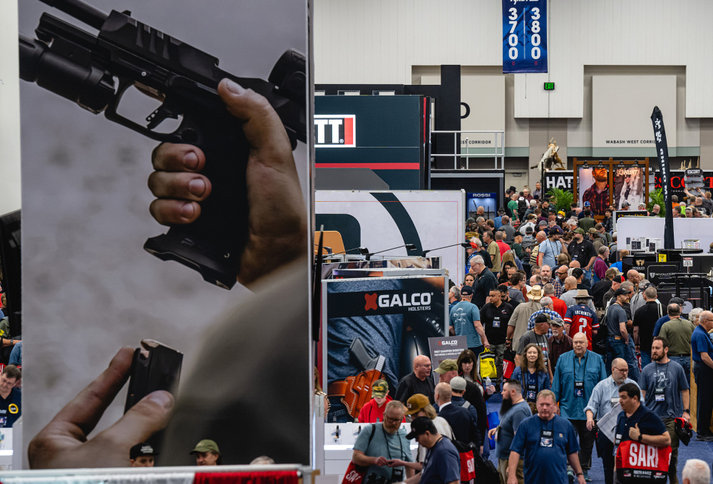 图记美国枪支暴力社会问题加剧枪支泛滥政党治理衰败