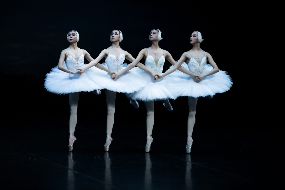 中央芭蕾舞团在港表演《天鹅湖》