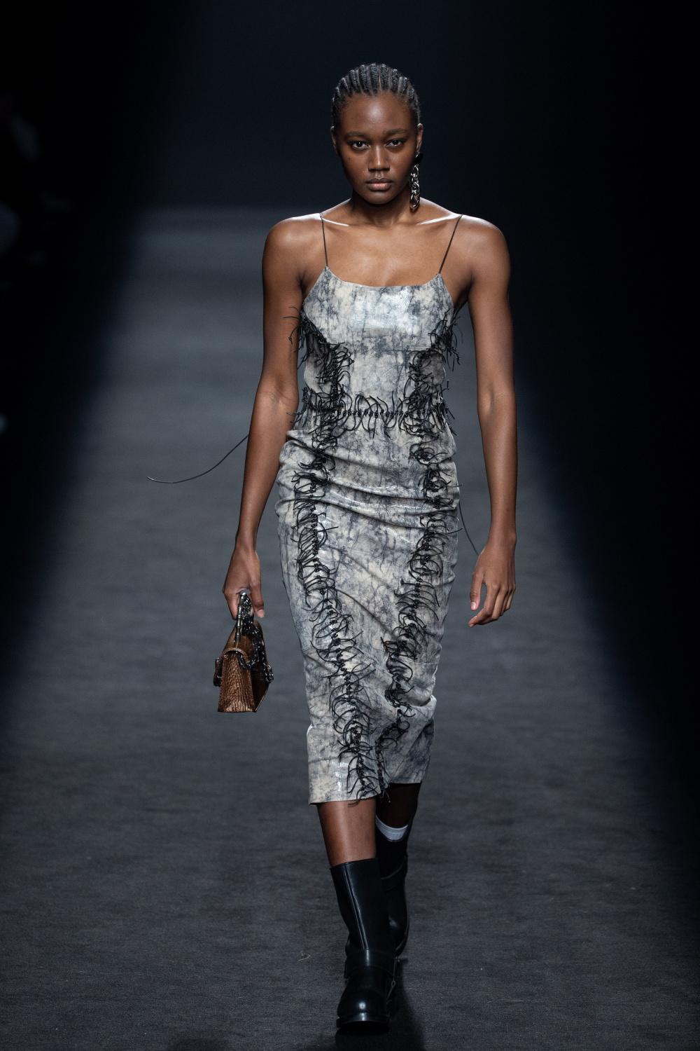 马德里梅赛德斯-奔驰时装周掠影_腾讯新闻