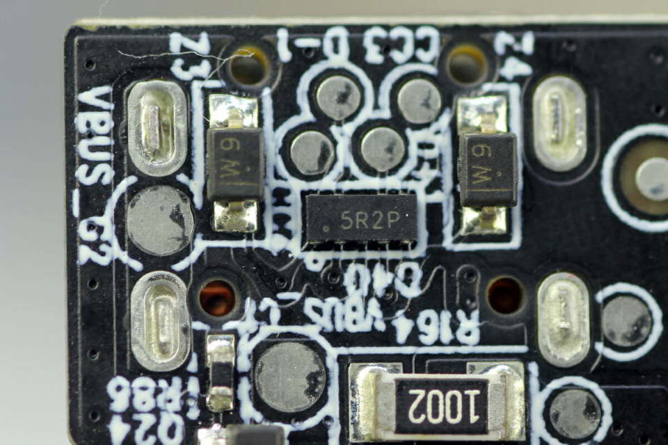 支持pd3.1 140w双向快充,斯莫格vb212迷你v口电池拆解