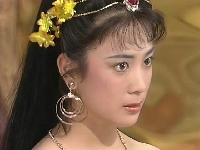 史上最美妲己傅艺伟,半裸出镜,碾压范冰冰温碧霞,却自毁一生_腾讯新闻