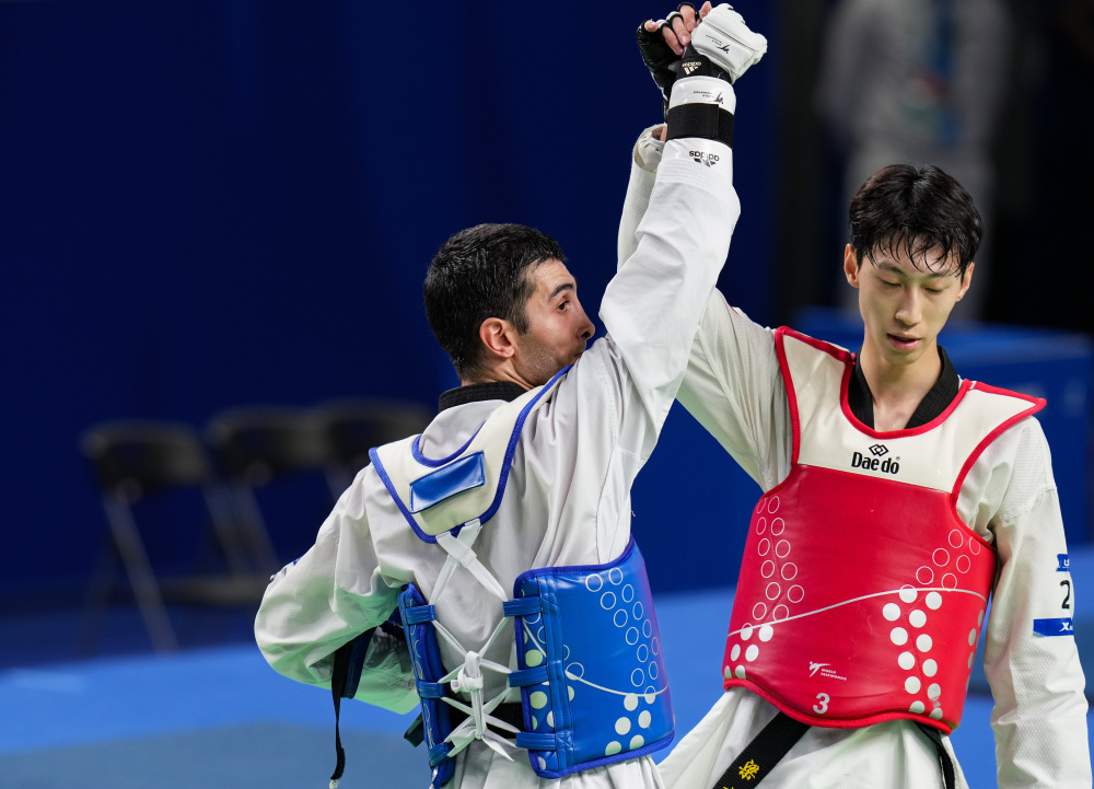 成都大运会跆拳道梁育帅获男子63公斤级亚军