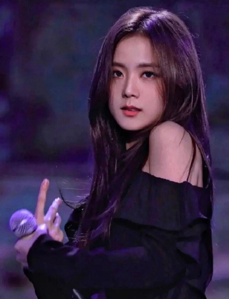 韩国女星金智秀个人出道!_腾讯新闻