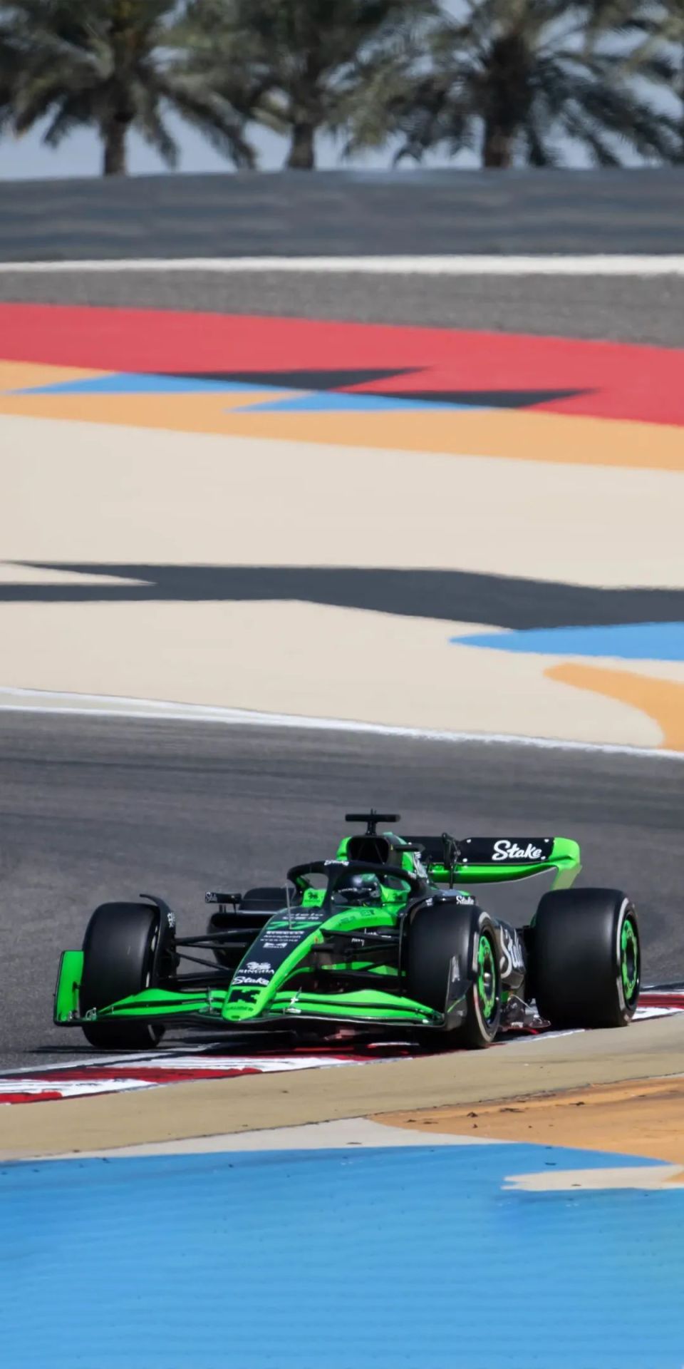 精彩手机壁纸,点击图片,长按保存图片,在手机"设置"中添加成桌面或