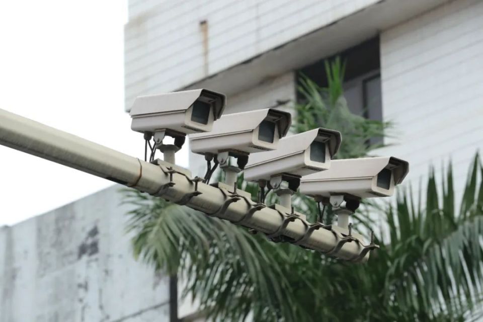 "此次公布了一批固定式交通技术监控设备顺德公安交管发布公告近日