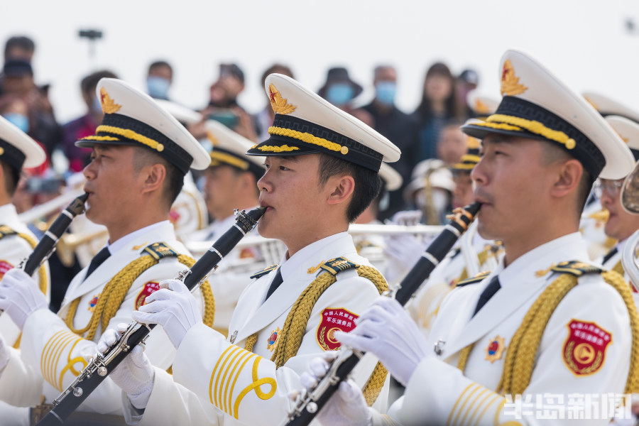 海军军乐团来到小麦岛