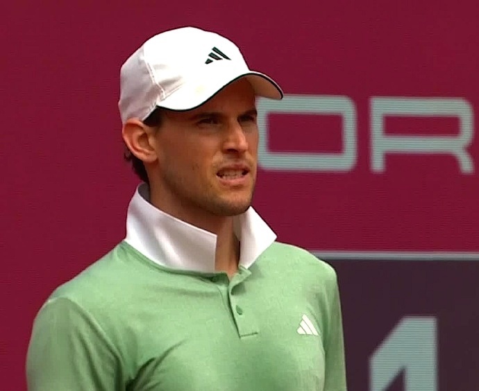 德约又抢走费德勒一个纪录蒂姆终于赢球沃兹学斯瓦送早餐