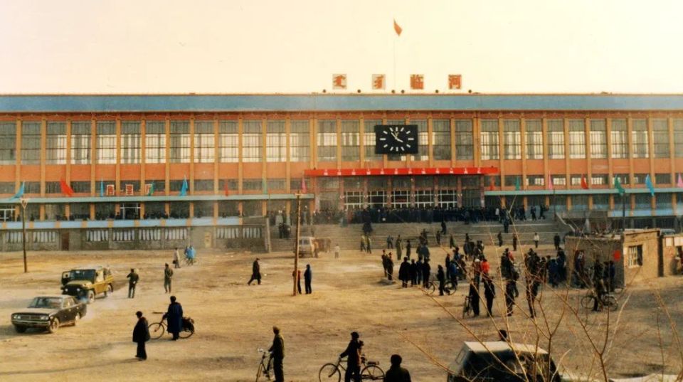 临河火车站的66个春秋,有你我的满满回忆