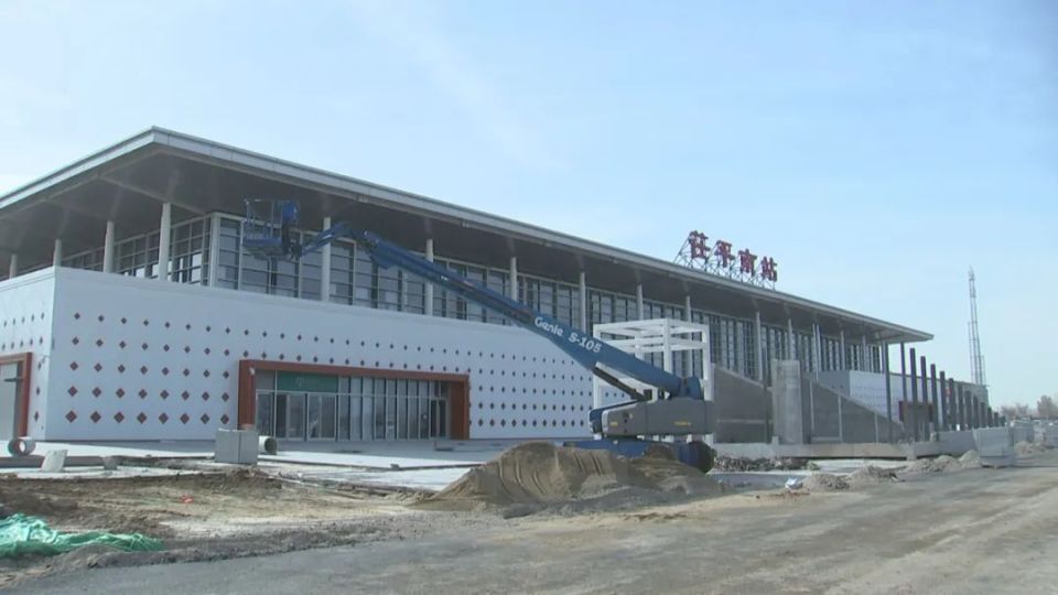 孙荣军就济郑高铁茌平南站及配套基础设施建设项目进行现场办公