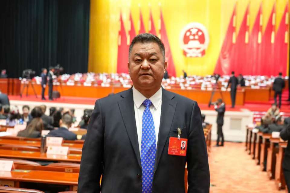 哈密市市长诚邀青年才俊到这个神奇又美丽的地方逐梦