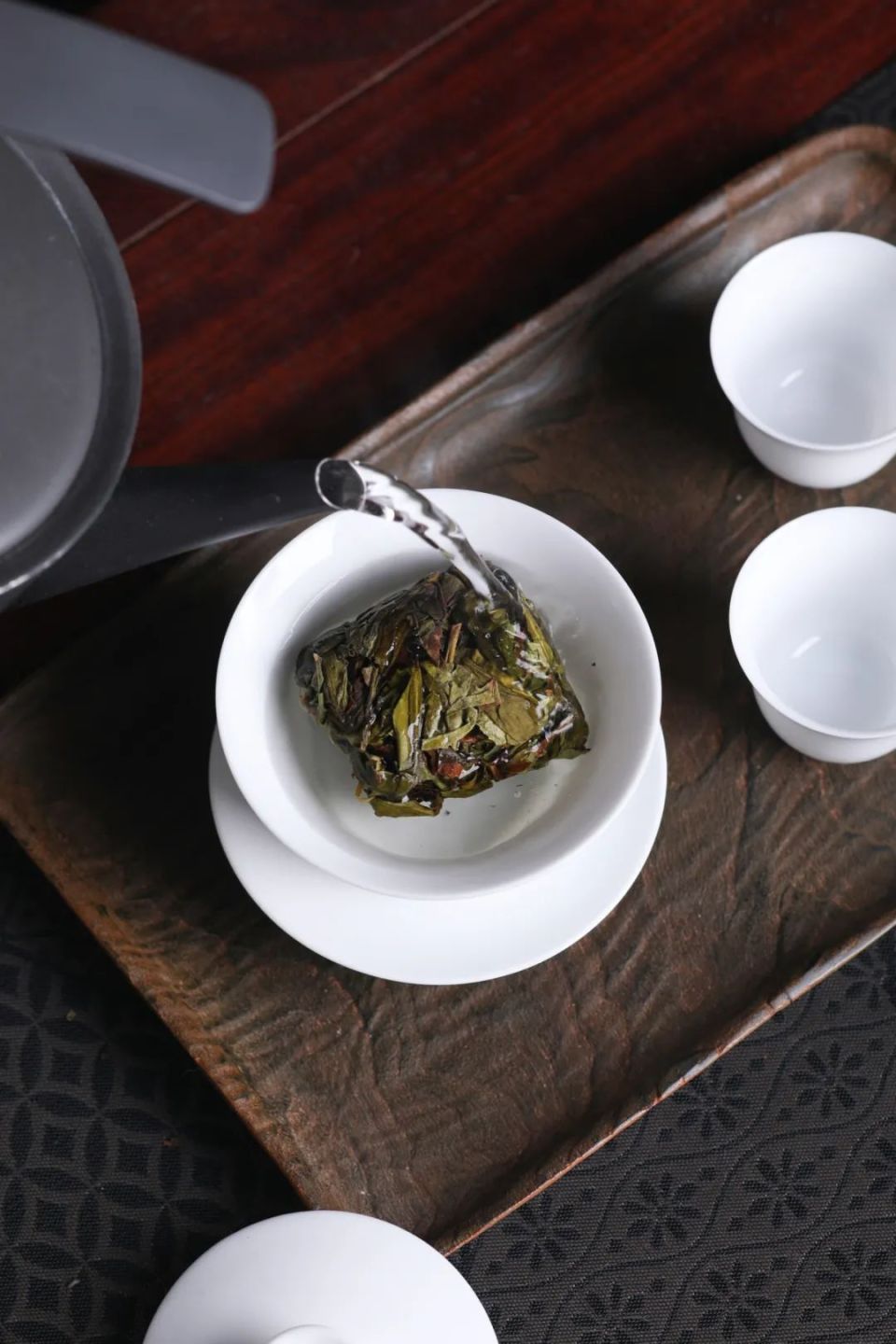 乌龙茶类中独有紧压茶「漳平水仙」,清醇甜爽透兰香