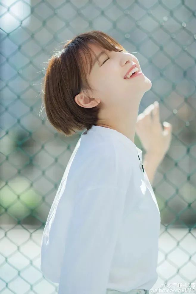 笑对人生,是一种智慧,也许我们逃不脱生活的急流险滩,那就珍惜现在所