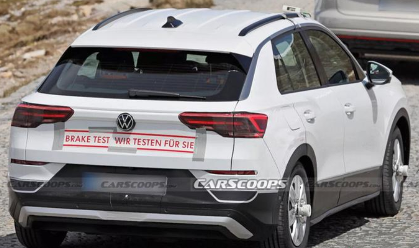 大众新一代"troc探歌"路试曝光,年底首发,外观内饰开窍了!