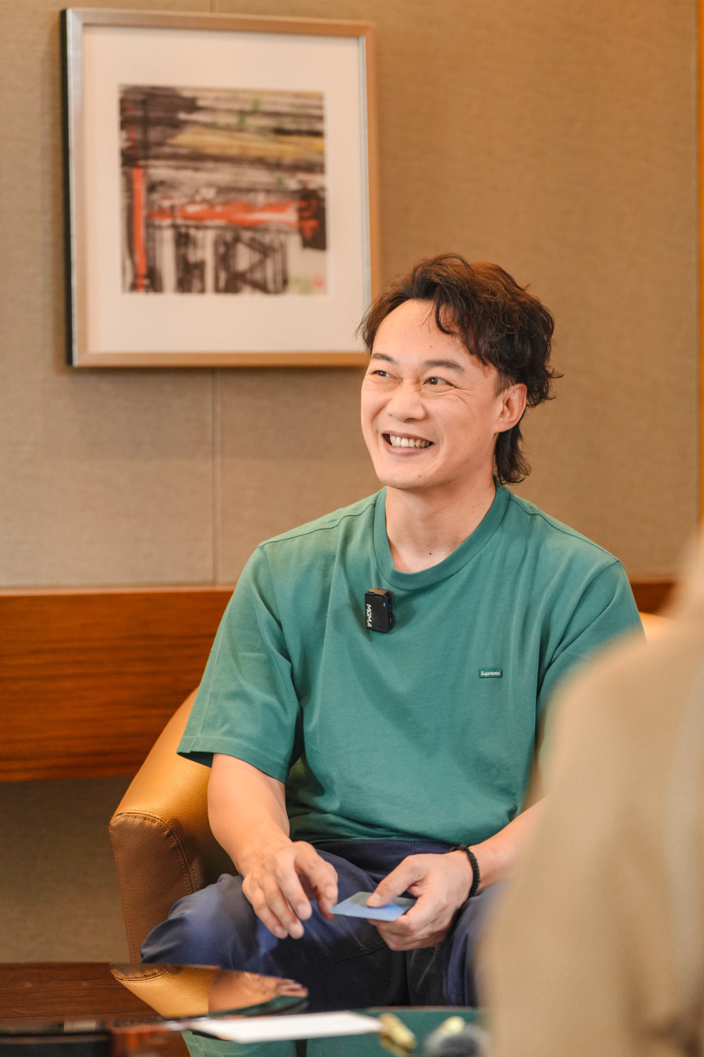 面对面 | 陈奕迅《chin up!》:对大世界的恐惧与爱