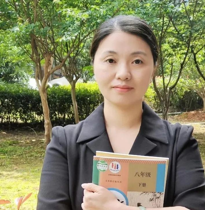 乐平市"教师下水文写作大赛"一等奖,景德镇市"语文教学大比武"一等奖