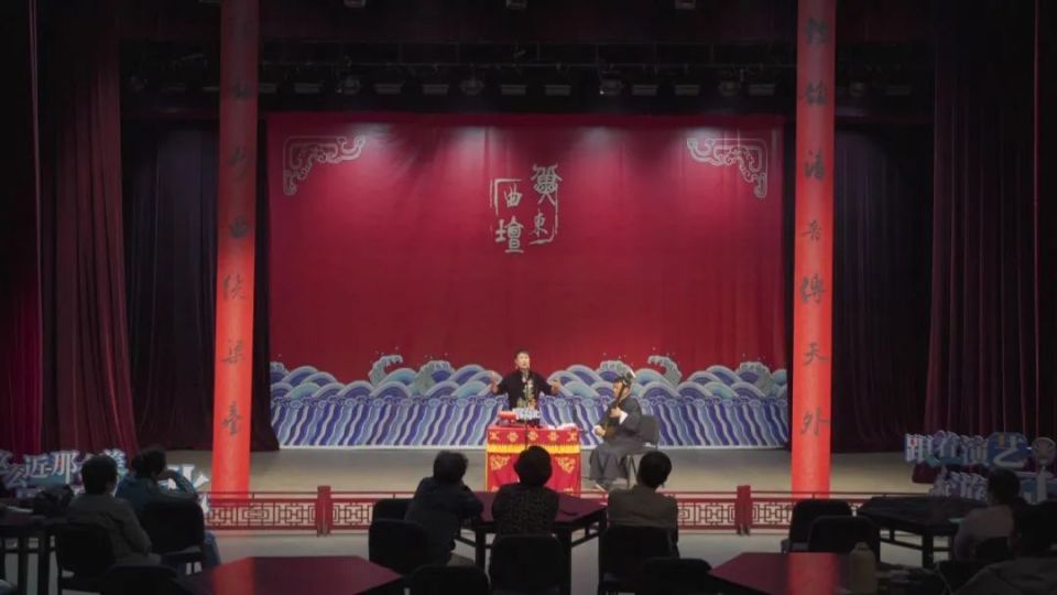 昨晚,便有不少游客专为演出来到石家庄.
