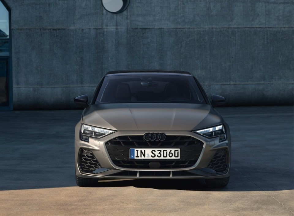 新奥迪s3官图!小钢炮依旧炸裂,设计锐利,欧洲售价约合43.68万