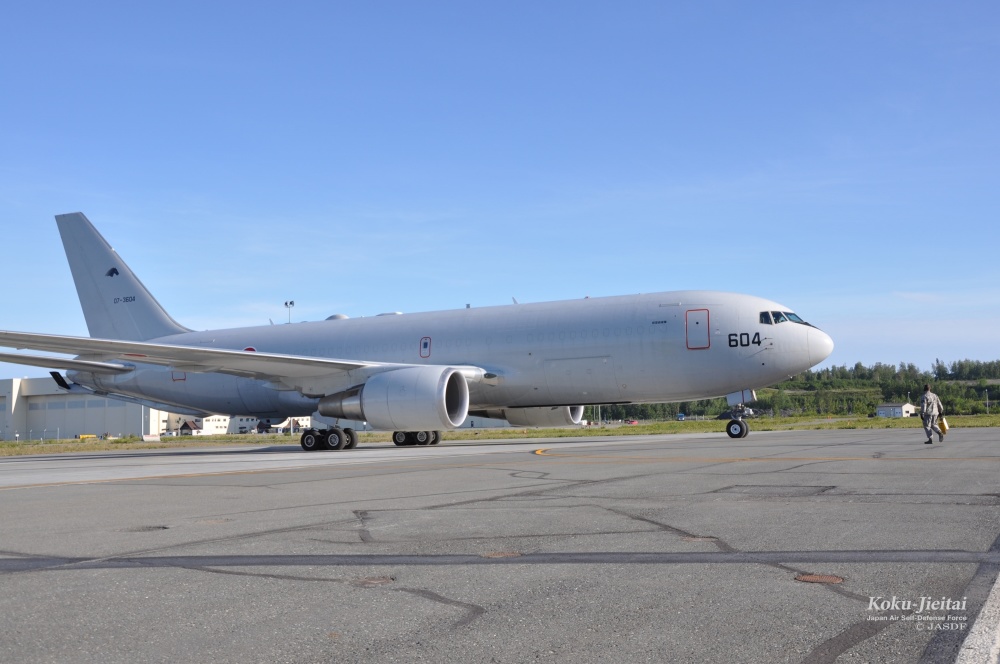 空自航程倍增器kc767空中加油机图集