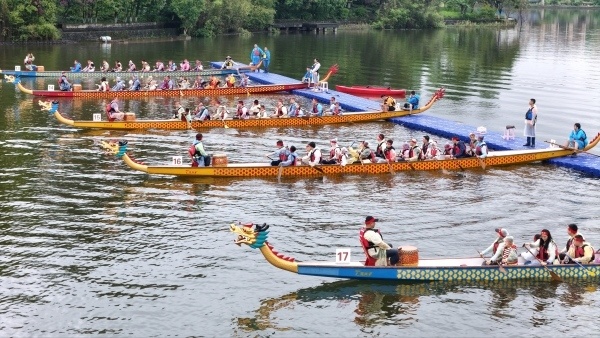 2024第三届成渝双城经济圈亲子龙舟赛落幕