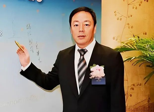 罚钱,坐牢,驱逐:跑路富豪们成待宰羔羊