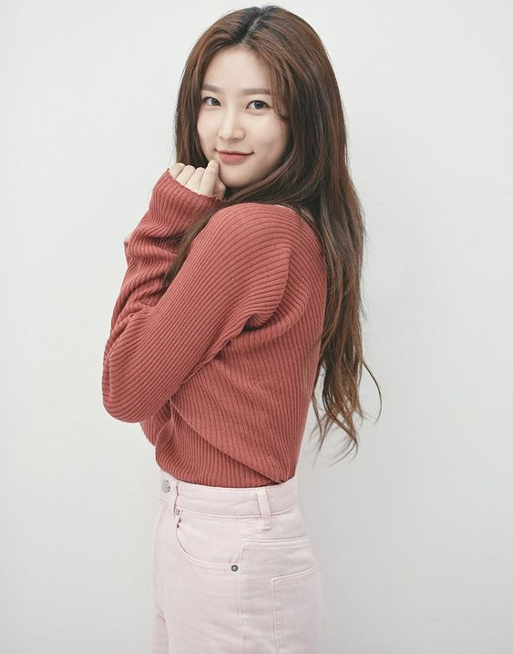 金赛纶被爆酗酒成性,酒驾肇事逃逸后也无法戒酒!_腾讯新闻