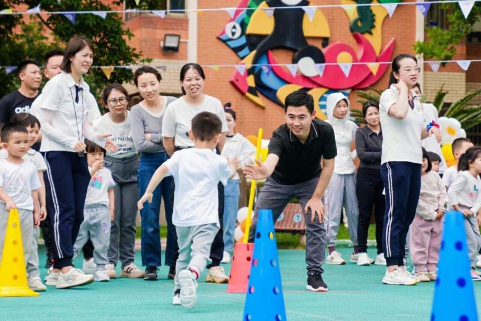 昆明儿童快乐过"六一"