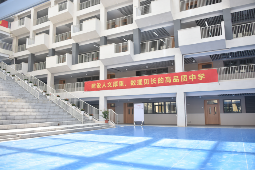 龙岗区实验高级中学:发挥最强教育力量 发展优质科创高中