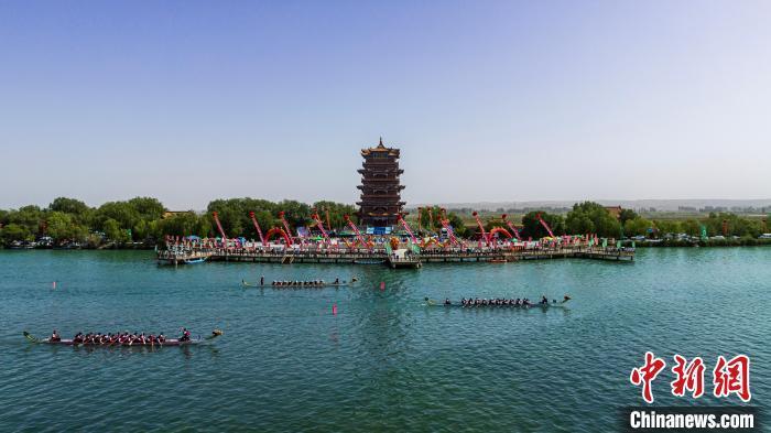 甘肃高台:戈壁水乡赛龙舟_腾讯新闻