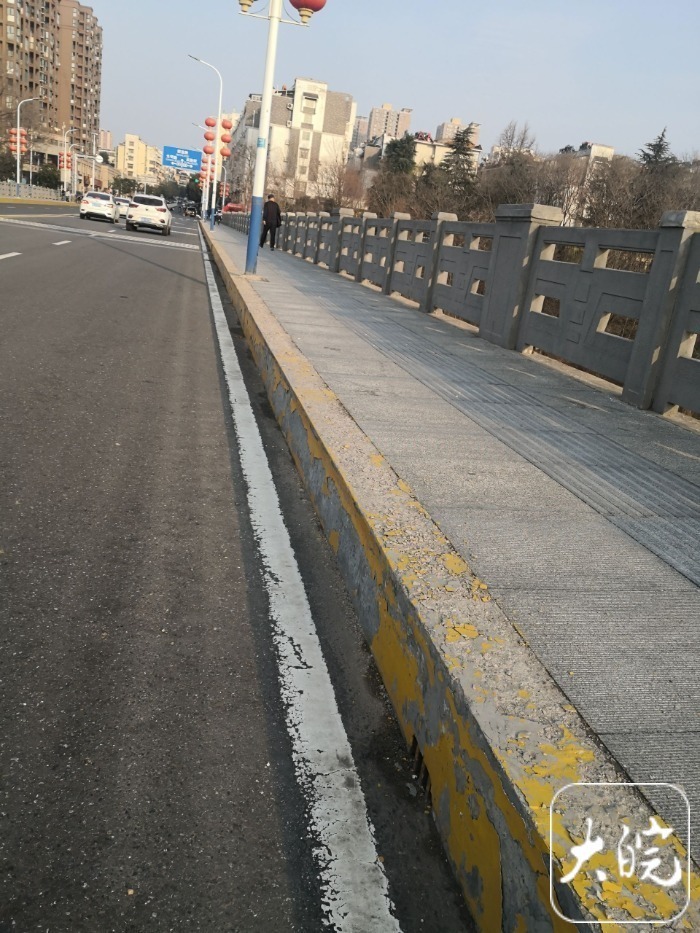 大雪后三座大桥路肩"脱皮"变"花脸" 六安相关部门:已着手维修_腾讯新