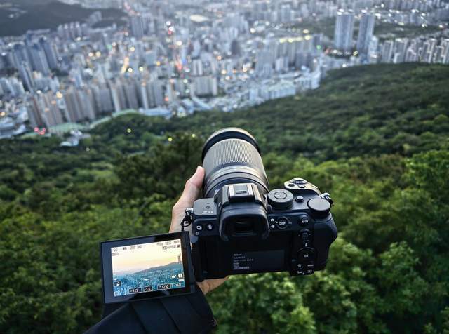 钟情韩国街头人文景观，尼康Z50II助力