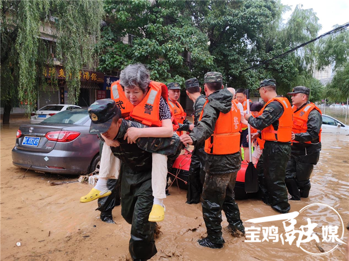 守护陈仓橄榄绿 血肉筑堤写忠诚——记武警陕西总队宝鸡支队参与防汛