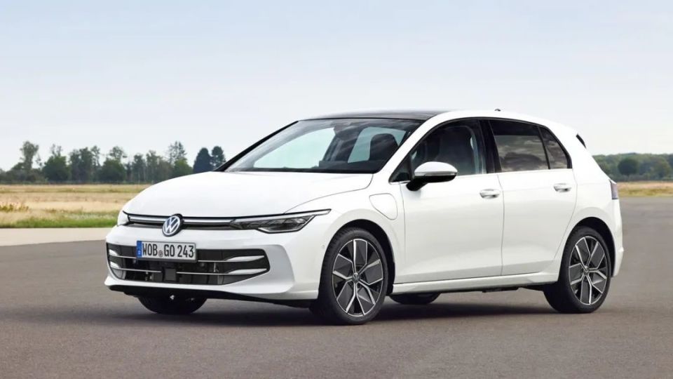 可是在欧洲高尔夫去年销量竟高达18.3万辆,排名新车销量第7位.