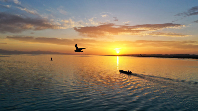 这支神奇部落"不识五谷,只吃鱼",延续数千年后,新疆水产如何"逆袭"?