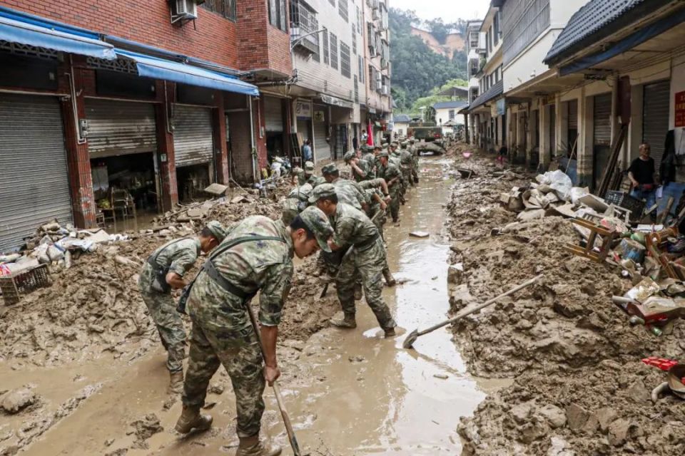 鏖战5天4夜,人民子弟兵全力展开救援!