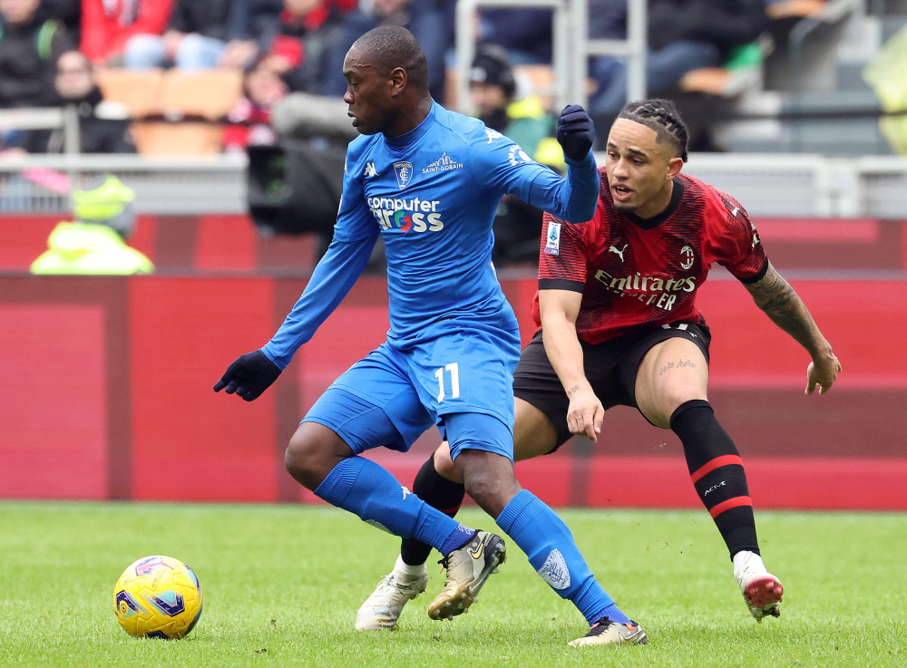 足球——意甲联赛:ac米兰胜恩波利